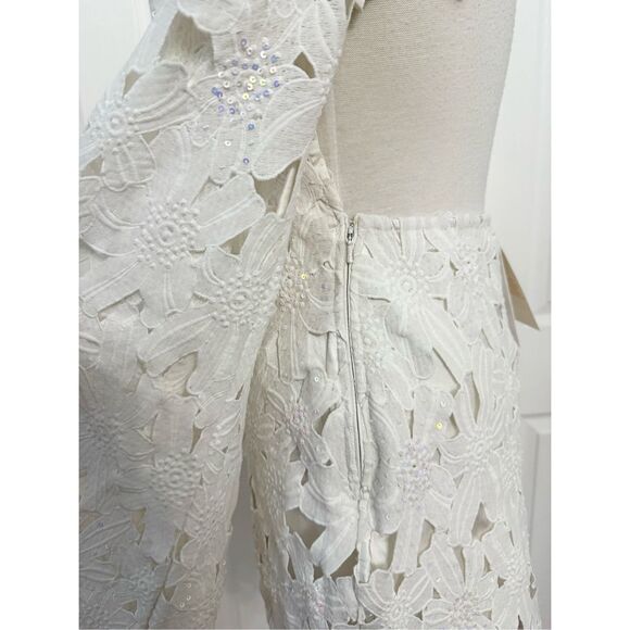 Rococo Sand Celia Womens Pearl White Cut Out Open Back Lace Dress Medium NWT - Picture 7 of 9